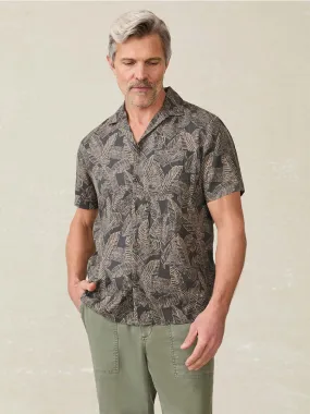 Faherty Brand Short-Sleeve Breeze Camp Shirt in Graphite Rainforest